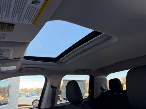 New 2025 Ford Maverick XLT w/ XLT Luxury Package image 23