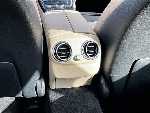 Used 2018 Mercedes-Benz C 300 Sedan w/ Premium Package image 23