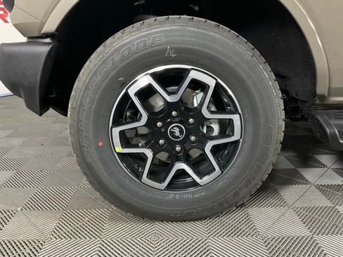 New 2025 Ford Bronco Outer Banks image 10
