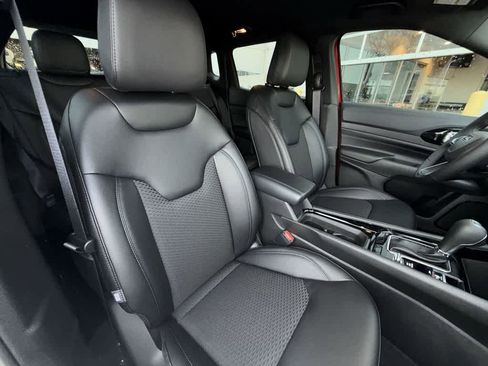 New 2026 Jeep Compass Latitude AWD/4WD image 14