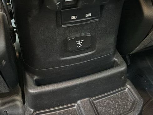 Used 2022 Jeep Wrangler Unlimited Rubicon 4xe w/ Cold Weather Group AWD/4WD image 7