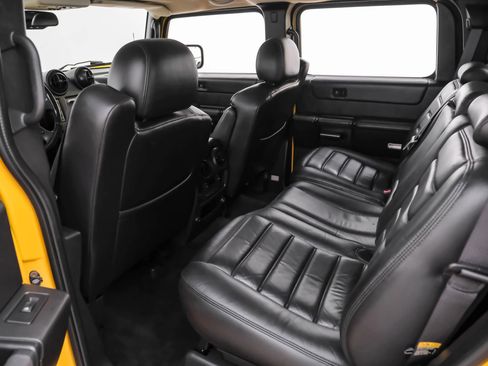 Used 2005 HUMMER H2 SUT Sport Utility Pickup 4D w/ Preferred Equipment Group image 35