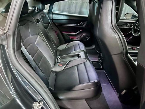 Used 2021 Porsche Taycan image 26