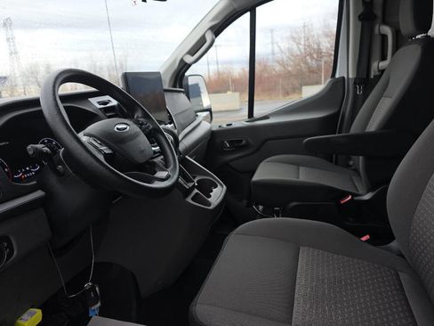 Used 2023 Ford Transit 350 XLT image 8
