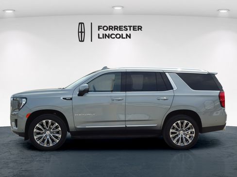 Used 2024 GMC Yukon Denali w/ Advanced Technology Package AWD/4WD image 6