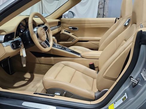 Used 2017 Porsche 911 Carrera RWD image 26