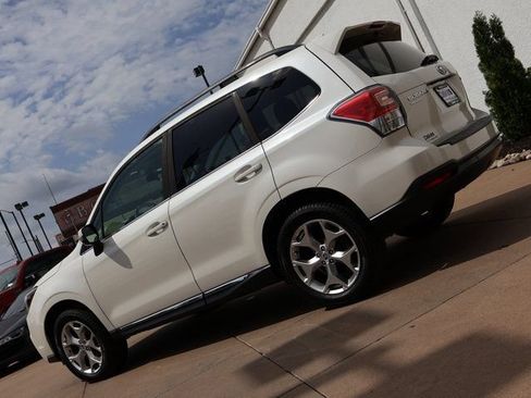 Used 2018 Subaru Forester 2.5i Touring AWD/4WD image 5