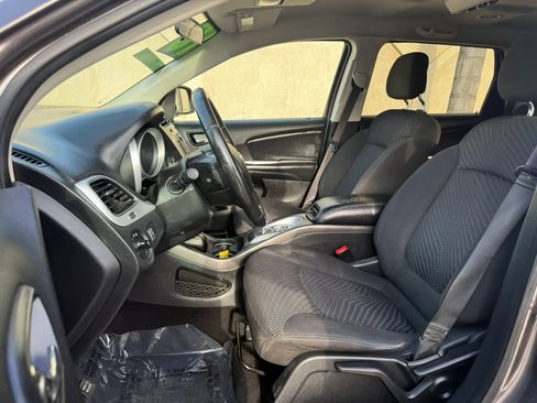 Used 2018 Dodge Journey SXT w/ Connectivity Group FWD image 22