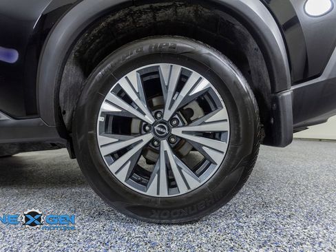 Used 2022 Nissan Rogue SV AWD/4WD image 46