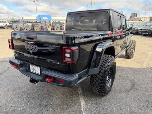 Used 2021 Jeep Gladiator Rubicon w/ Dual Top Group AWD/4WD image 5