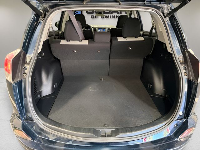 Used 2017 Toyota RAV4 XLE FWD image 35