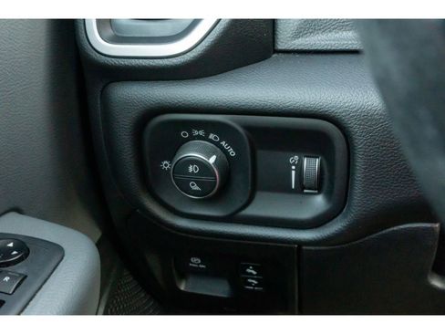 Used 2020 RAM 1500 Big Horn image 27