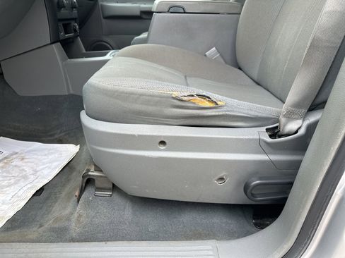 Used 2005 Dodge Durango SXT image 14