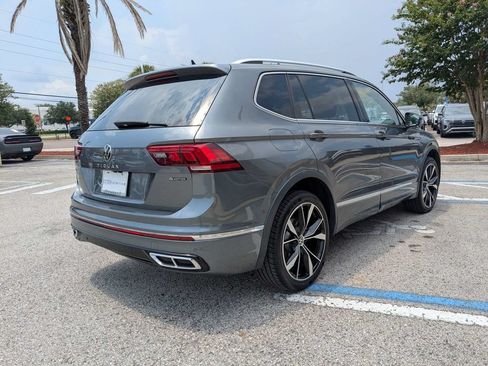 Used 2022 Volkswagen Tiguan SEL R-Line AWD/4WD image 6