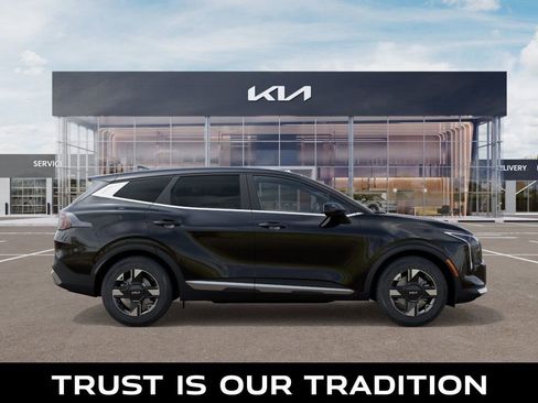 New 2026 Kia Sportage LX image 7