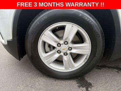 Used 2020 Chevrolet Trax LT w/ LT Convenience Package FWD image 33