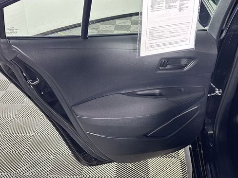 Used 2024 Toyota Corolla LE image 18