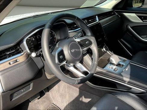 Used 2023 Jaguar F-PACE S AWD/4WD image 19