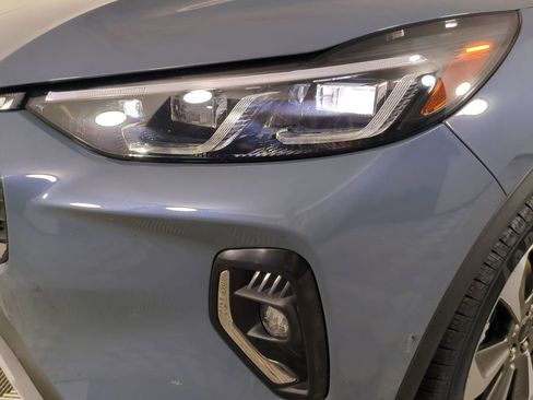 Used 2023 Ford Escape Platinum w/ Premium Technology Package image 10