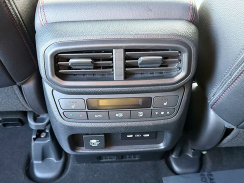 Used 2025 Honda Passport Black Edition image 19