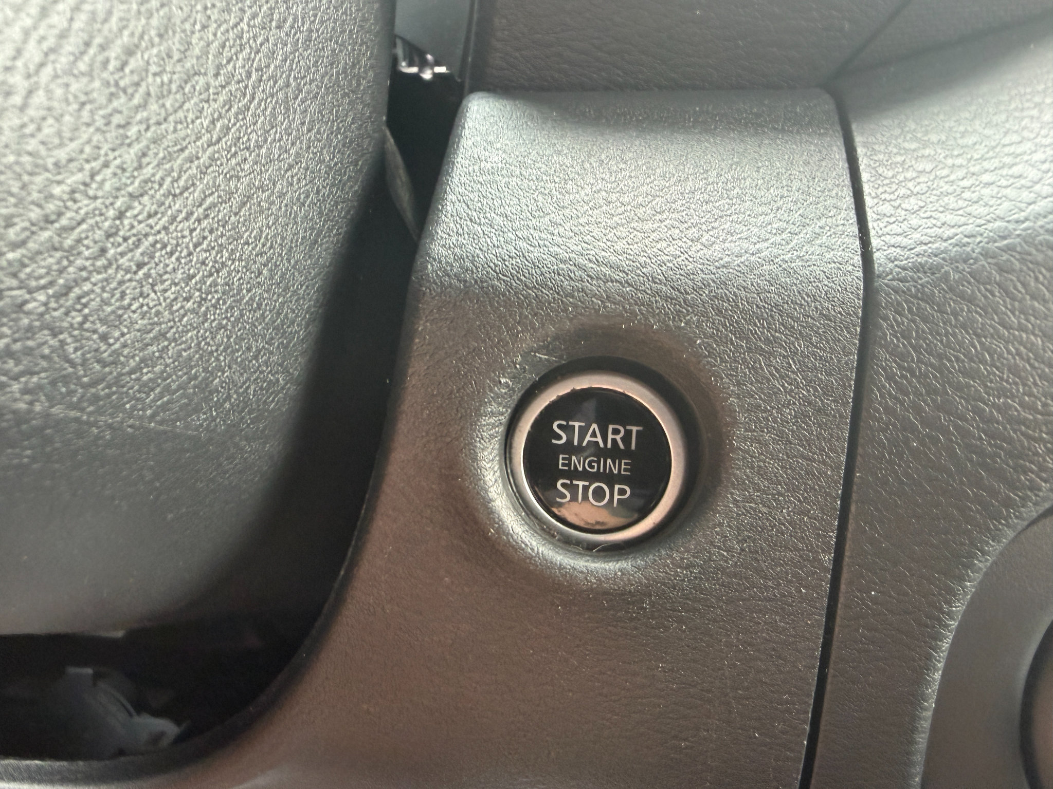 Used 2023 Nissan Frontier SV w/ Midnight Edition Package AWD/4WD image 37
