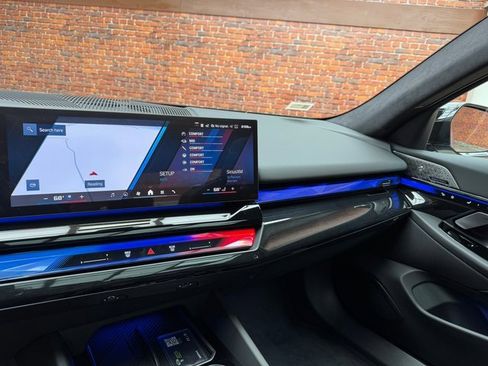 Used 2026 BMW M5 Base w/ Executive Package image 17