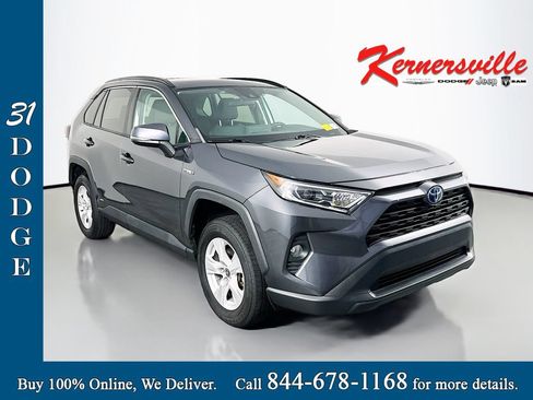 Used 2021 Toyota RAV4 XLE w/ Convenience Package AWD/4WD image 1