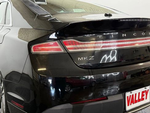 Used 2017 Lincoln MKZ Reserve w/ Climate Package image 18