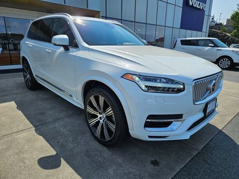 Used 2024 Volvo XC90 T8 Plus AWD/4WD image 3