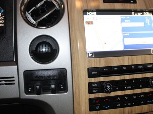 Used 2011 Ford F150 Lariat w/ Lariat Chrome Pkg RWD image 20