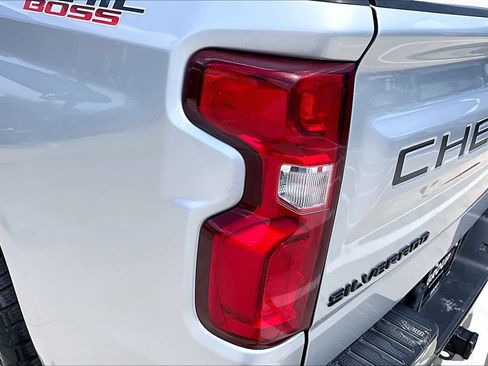 Used 2021 Chevrolet Silverado 1500 LT Trail Boss w/ Bed Protection Package AWD/4WD image 28
