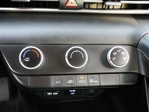 Certified 2026 Hyundai Elantra SE image 26