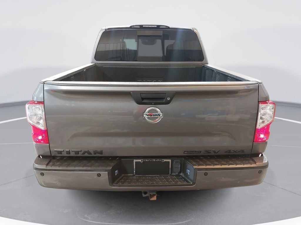 Used 2018 Nissan Titan SV w/ SV Convenience Package AWD/4WD image 6