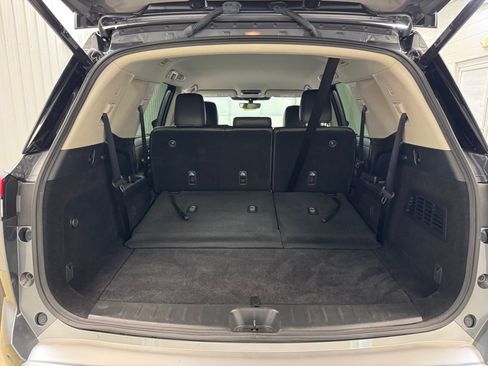 Used 2025 Nissan Pathfinder SL image 22