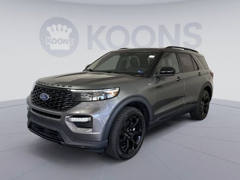 Used 2023 Ford Explorer ST-Line w/ Class IV Trailer Tow Package AWD/4WD image 1