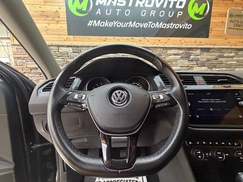 Used 2019 Volkswagen Tiguan SE AWD/4WD image 20
