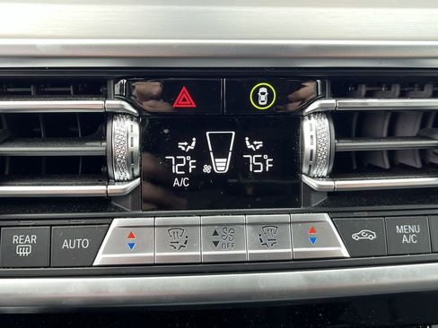 Used 2023 BMW X4 xDrive30i w/ Premium Package image 18