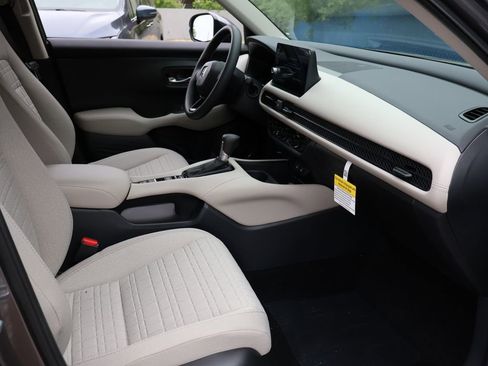 New 2026 Honda HR-V LX image 7