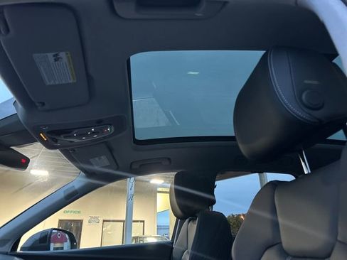 Used 2024 Audi Q5 e Premium Plus w/ Premium Plus Package image 30