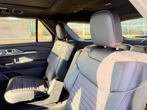 New 2026 Ford Explorer ST-Line w/ ST-Line Street Pack AWD/4WD image 12
