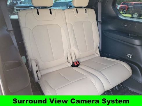Used 2024 Jeep Grand Cherokee L Limited w/ Luxury Tech Group II AWD/4WD image 30