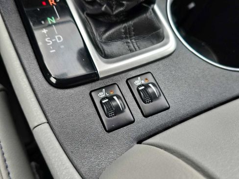 Used 2015 Toyota Highlander XLE image 31