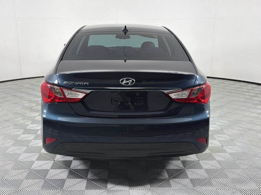 Used 2014 Hyundai Sonata GLS w/ Popular Equipment Group 2 FWD image 6