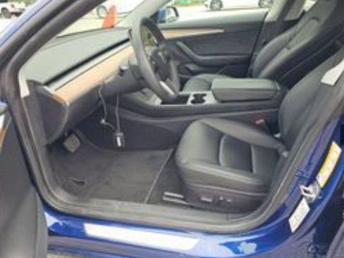 Used 2022 Tesla Model 3 Long Range AWD/4WD image 3