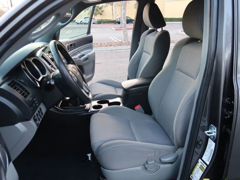 Used 2012 Toyota Tacoma Pickup 4D 5 ft image 18