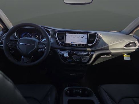 New 2026 Chrysler Pacifica Select w/ S Appearance Package image 5