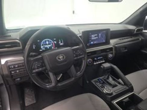 Certified 2025 Toyota Tacoma SR5 AWD/4WD image 11