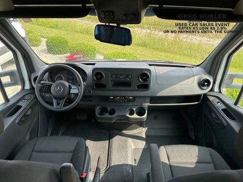 Used 2022 Mercedes-Benz Sprinter 3500 image 42