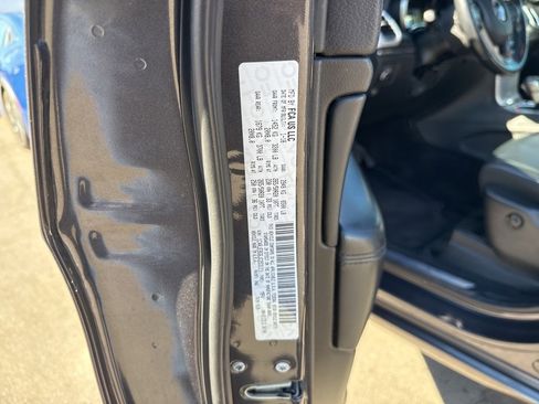 Used 2018 Jeep Grand Cherokee Limited image 14