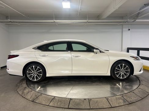 Used 2020 Lexus ES 350 w/ Premium Package image 9